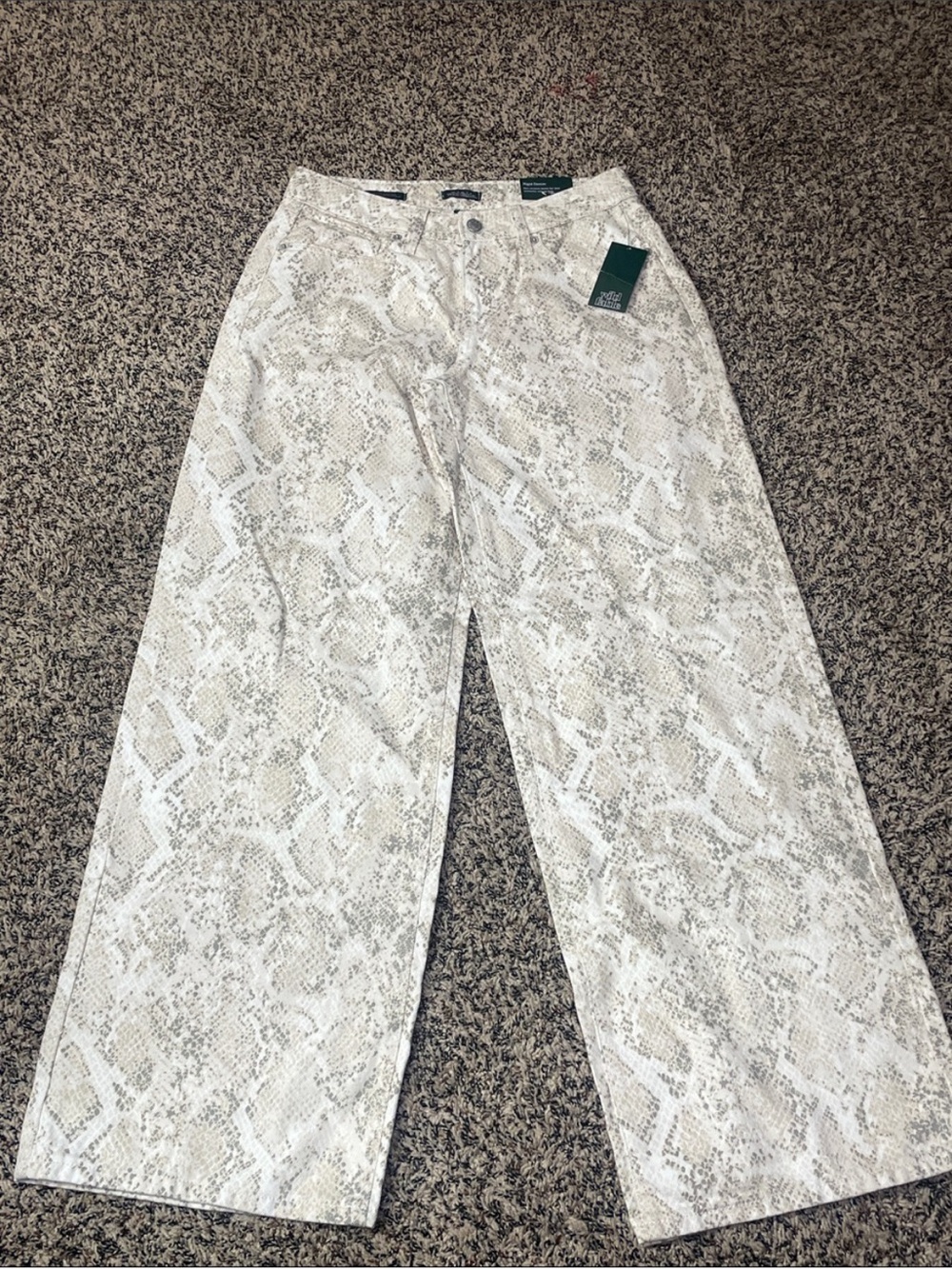Wild Fable Low Rise 90’s Baggy Jean Snake Print Size 14 | NWT - Picture 3 of 9